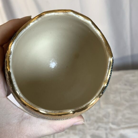 Vintage Hand Painted Satsuma Egg Shell Vase with Gold Trim Japanese Boat Scene - Picture 4 of 6